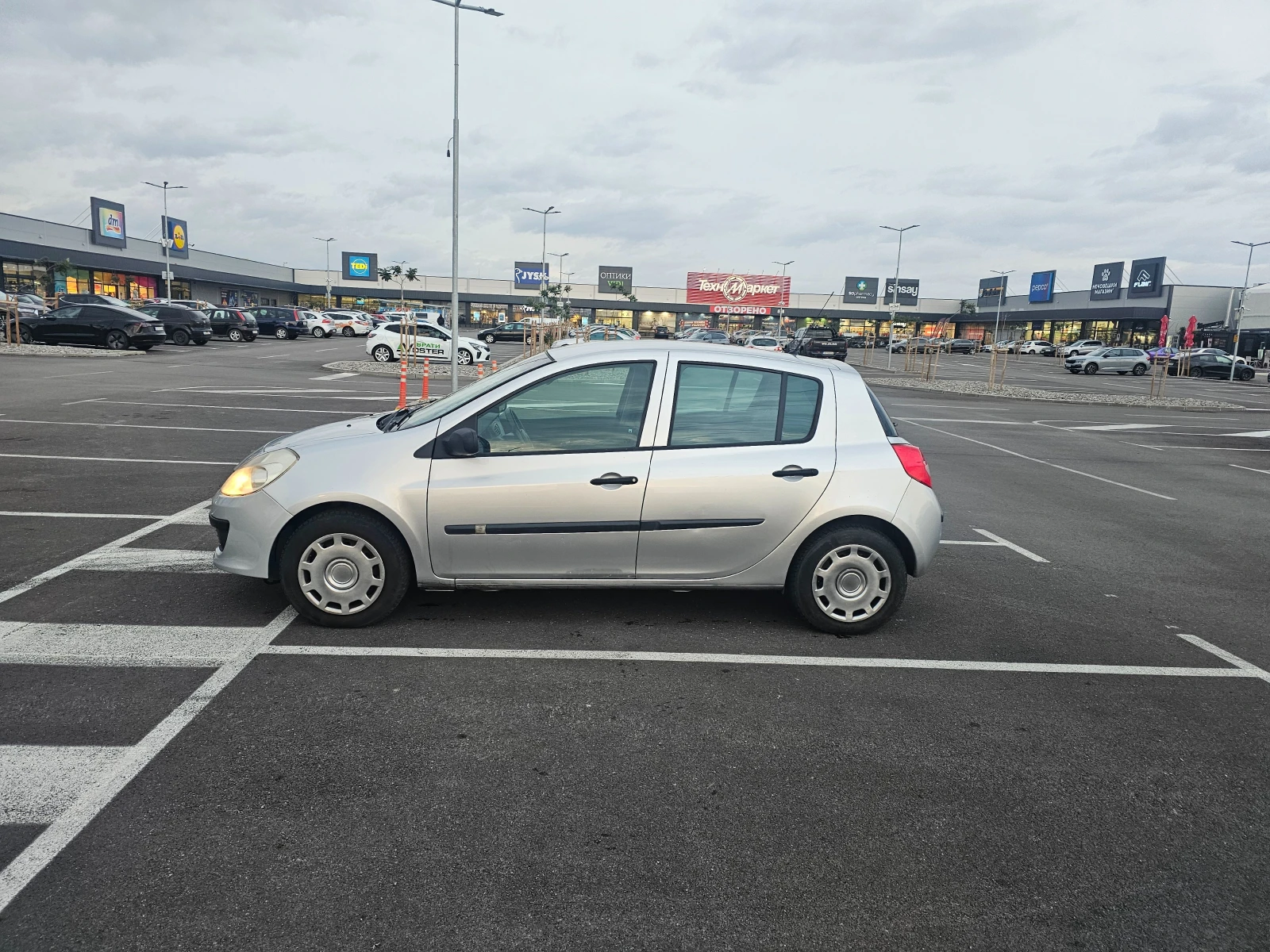Renault Clio Газ-инж, снимка 2 - Автомобили и джипове - 56650871
