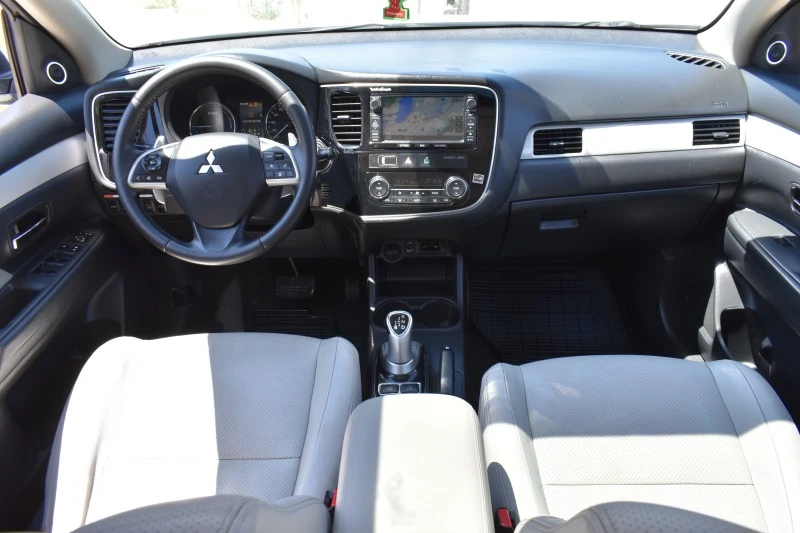 Mitsubishi Outlander 2.0i* PHEV* FULL* WHITE-PEARL* ROCKFORD, снимка 15 - Автомобили и джипове - 46362906