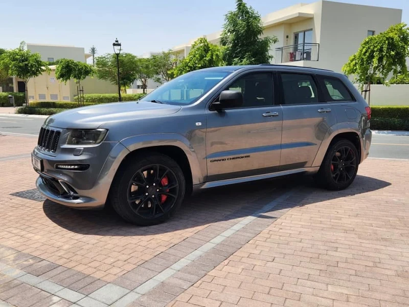 Jeep Grand cherokee SRT, снимка 2 - Автомобили и джипове - 48631513