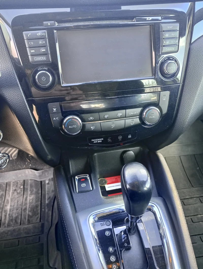 Nissan Qashqai, снимка 11 - Автомобили и джипове - 48929197