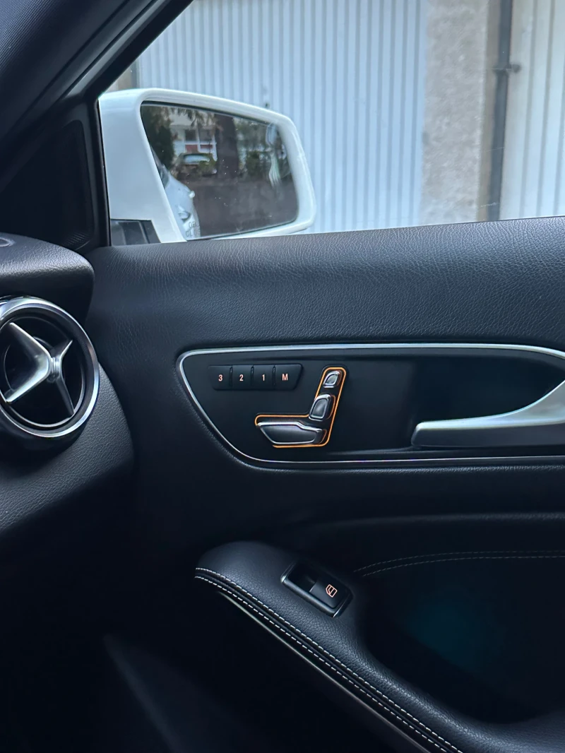 Mercedes-Benz GLA 250 2.0 4x4 Facelift, снимка 10 - Автомобили и джипове - 52473310