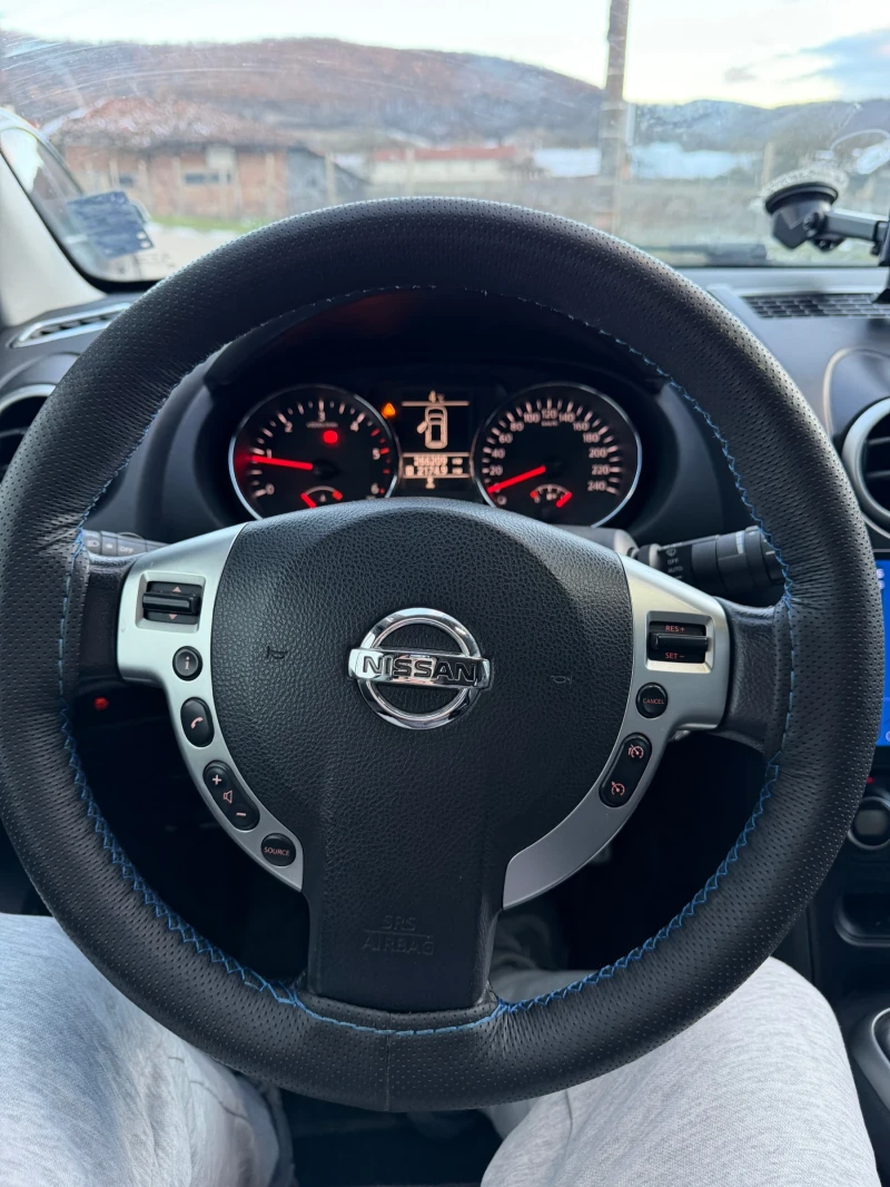 Nissan Qashqai, снимка 11 - Автомобили и джипове - 52958906