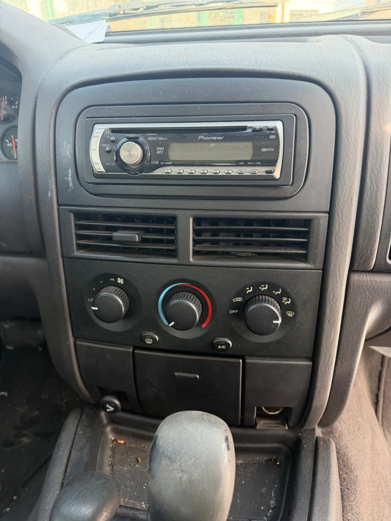 Jeep Grand cherokee 4.0i БЕНЗИН 190, снимка 9 - Автомобили и джипове - 53536033