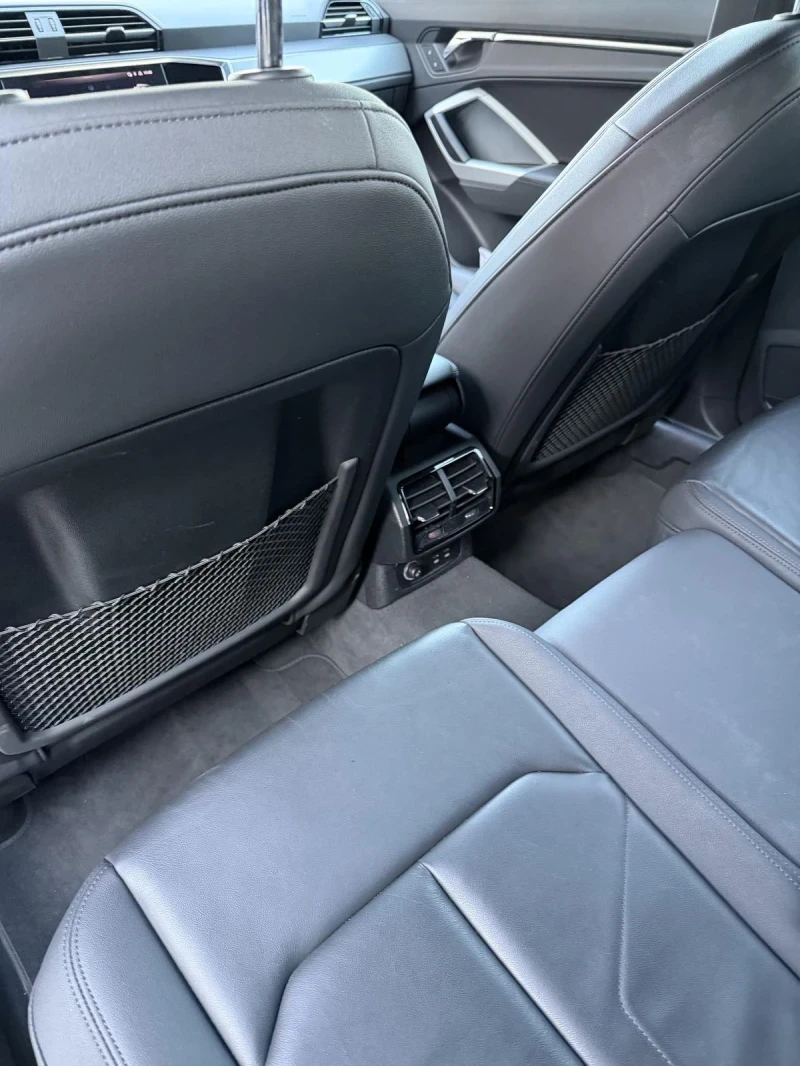 Audi Q3 2.0, снимка 10 - Автомобили и джипове - 55351624
