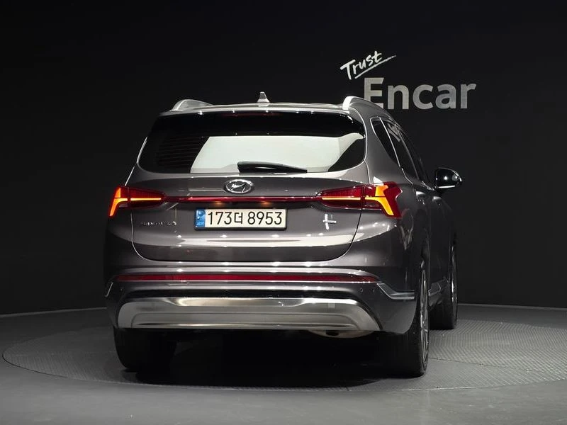 Hyundai Santa fe Diesel 2.2 4WD| 202к.с.| ВКЛ.ТЕХНОТЕСТ, снимка 4 - Автомобили и джипове - 55708951