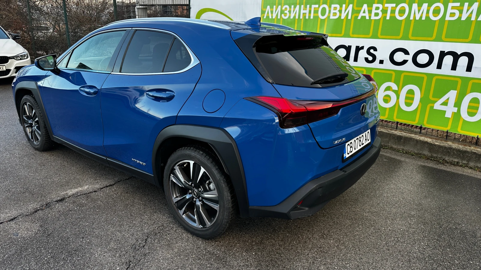 Lexus UX 250h 2.0 Hybrid 4x4 - изображение 5