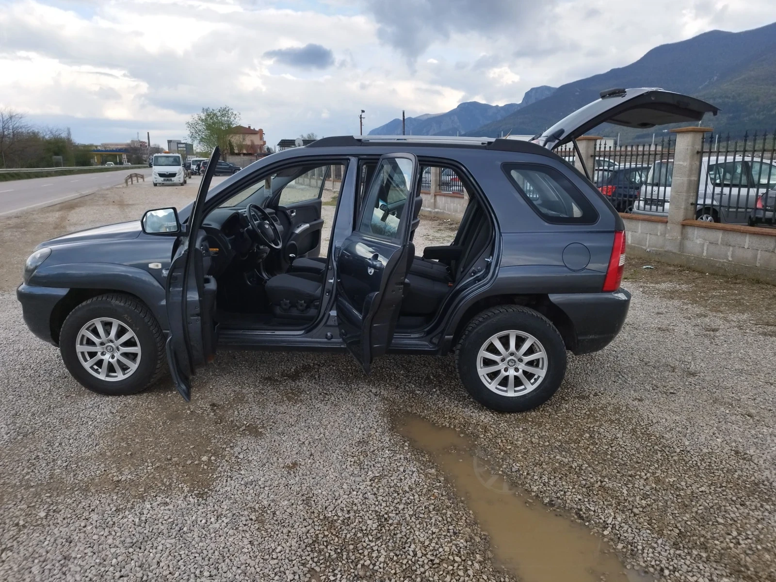 Kia Sportage 2.0 Crdi 140kc.4x4 - изображение 9