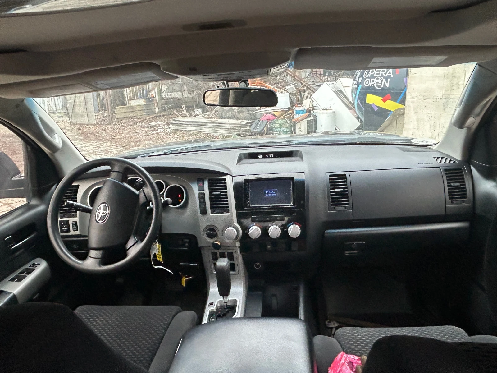 Toyota Tundra 5.7 V8 Double Cab - изображение 8
