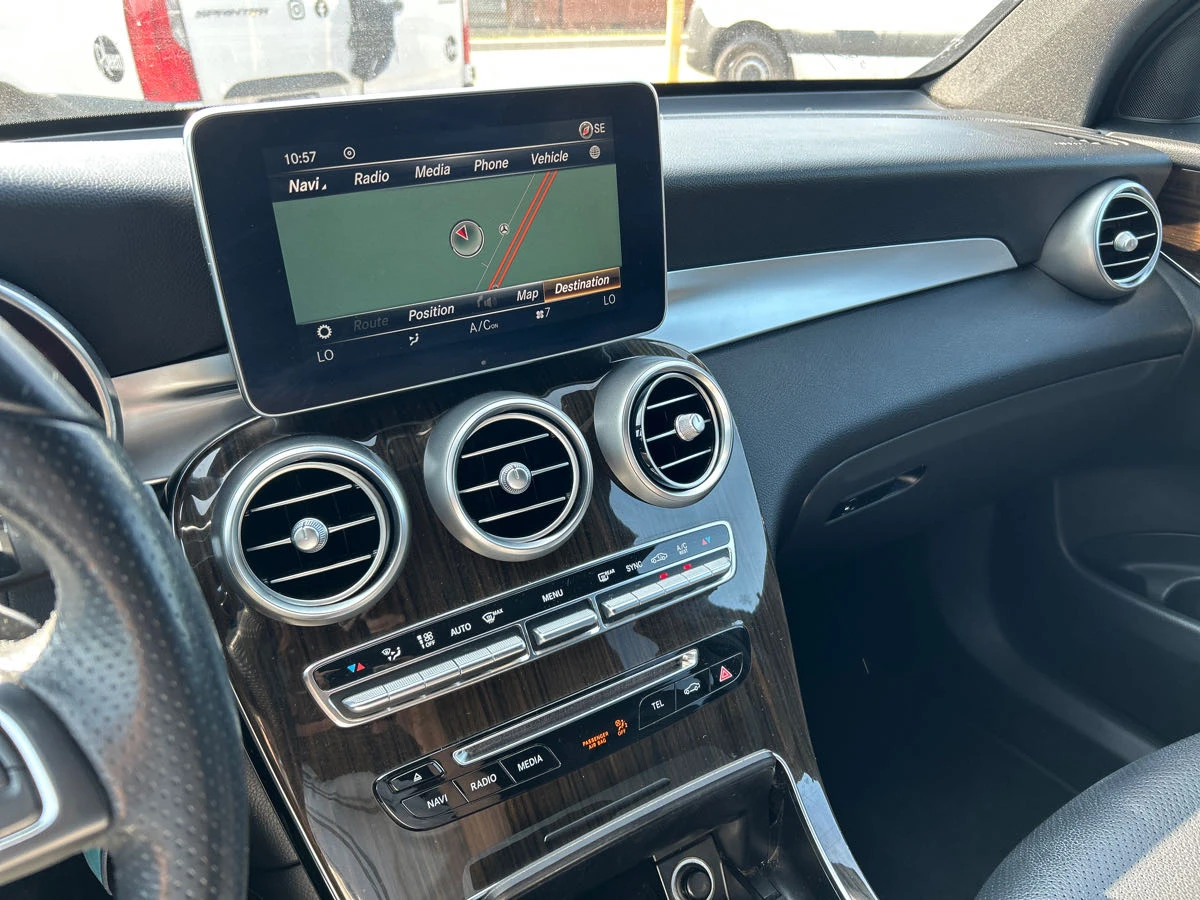 Mercedes-Benz GLC 300 * 4MATIC * CARFAX * БЕЗ ПЪРВОНАЧАЛНА ВНОСКА - изображение 8