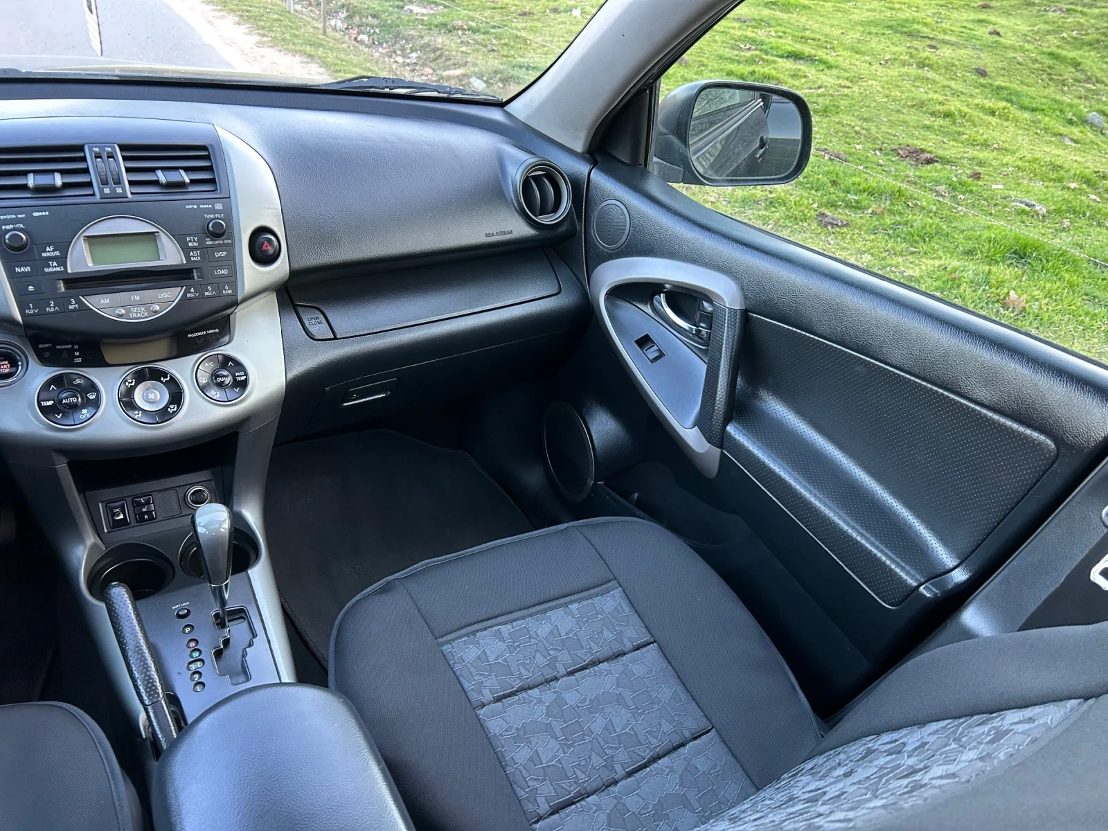 Toyota Rav4 2.0 Автоматик 4х4  - изображение 8