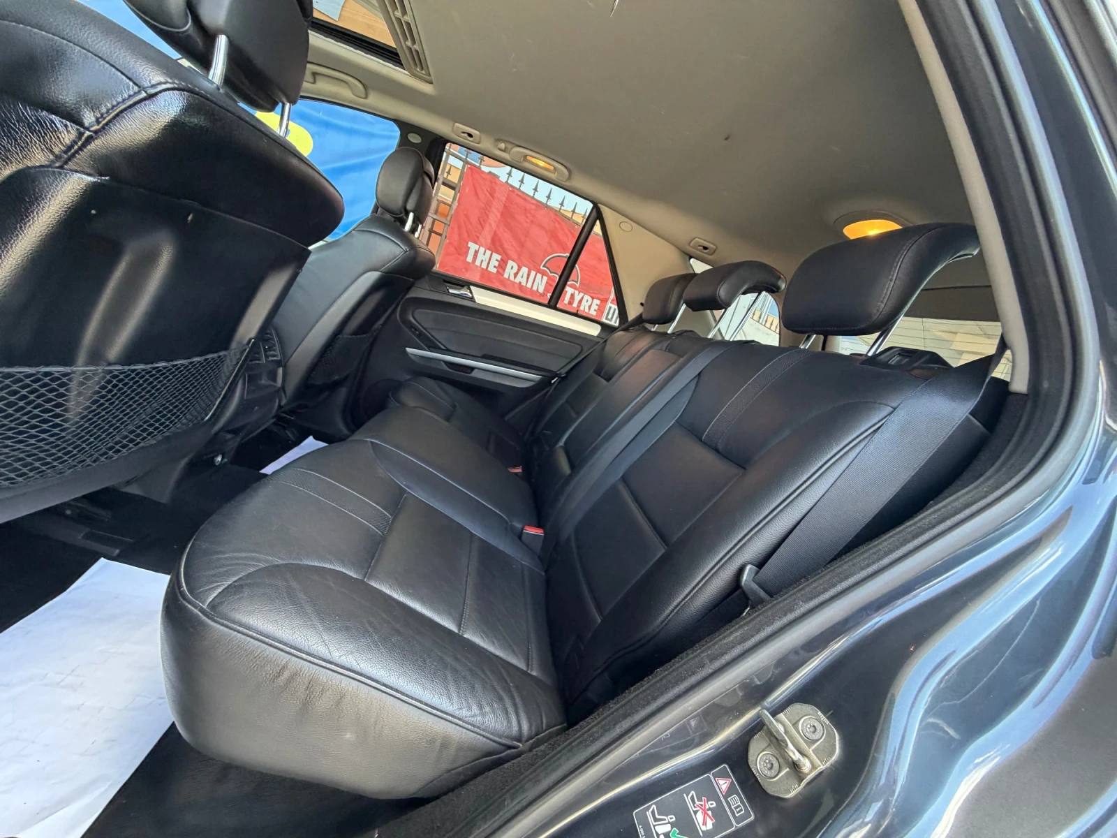 Mercedes-Benz ML 350 FACELIFT * На* Пружини* LED, снимка 9 - Автомобили и джипове - 54293750