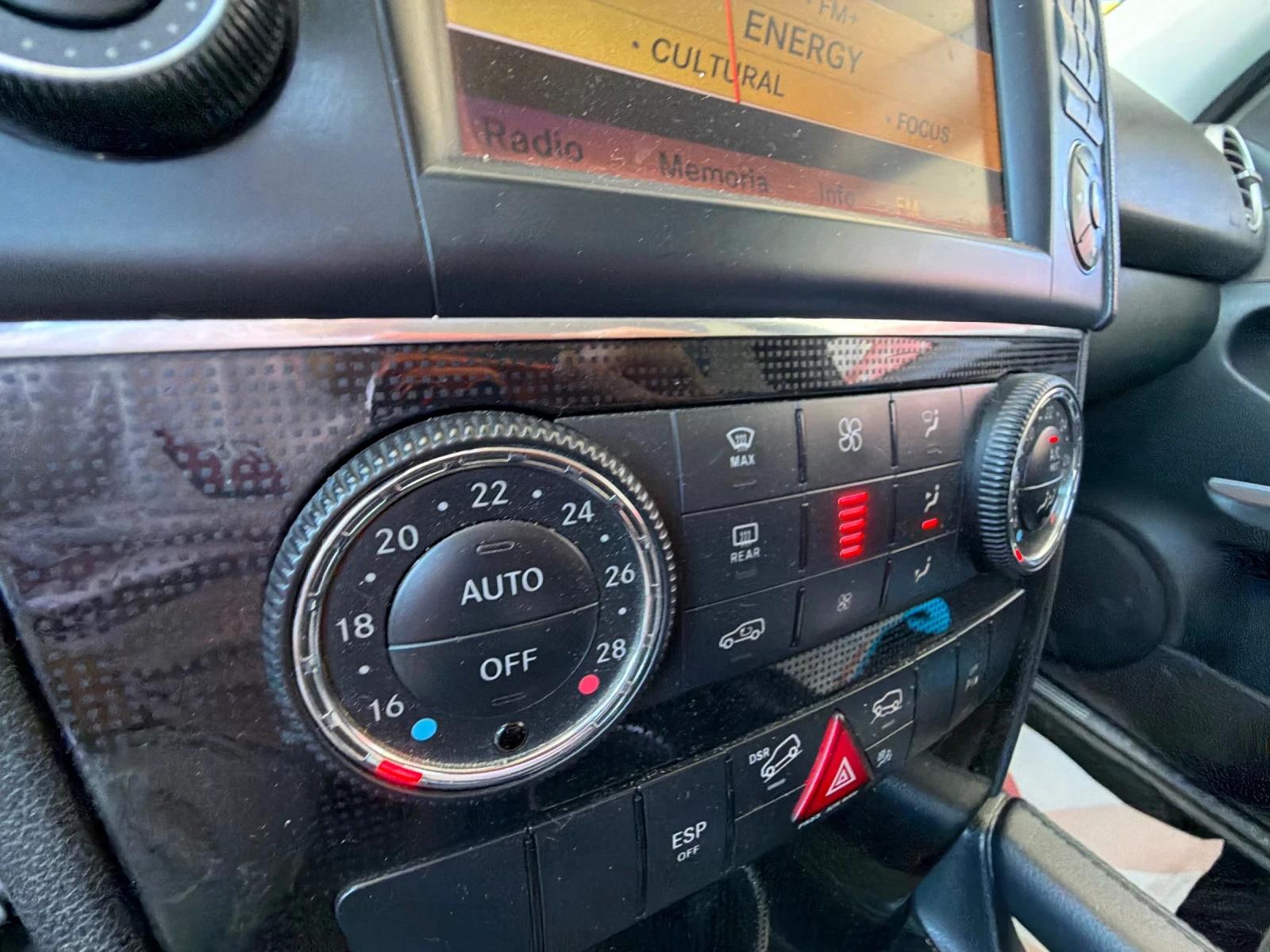 Mercedes-Benz ML 350 FACELIFT * На* Пружини* LED, снимка 12 - Автомобили и джипове - 54293750