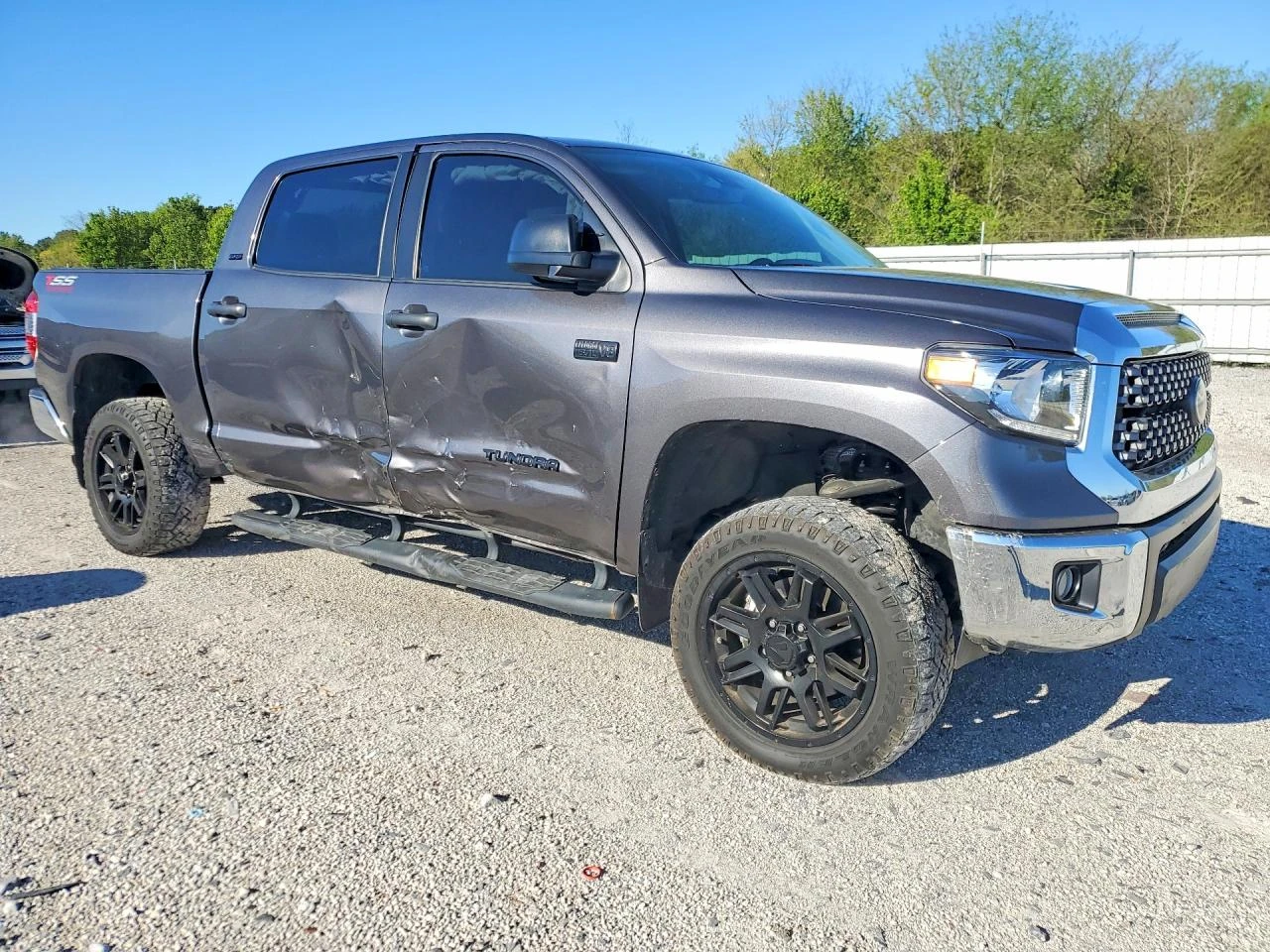 Toyota Tundra 5.7l Sr5, снимка 4 - Автомобили и джипове - 54441377