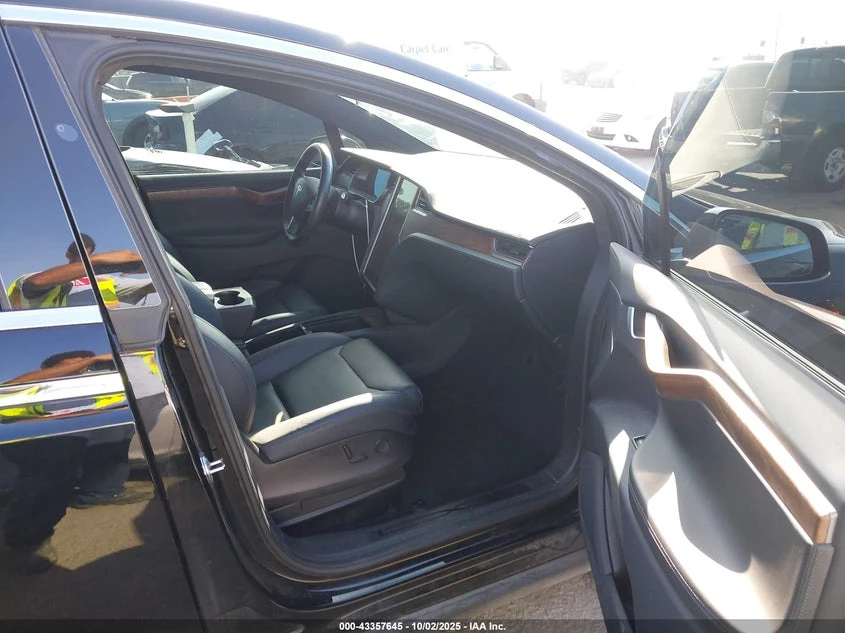 Tesla Model X 100D/75D/Long Range, снимка 5 - Автомобили и джипове - 54906940