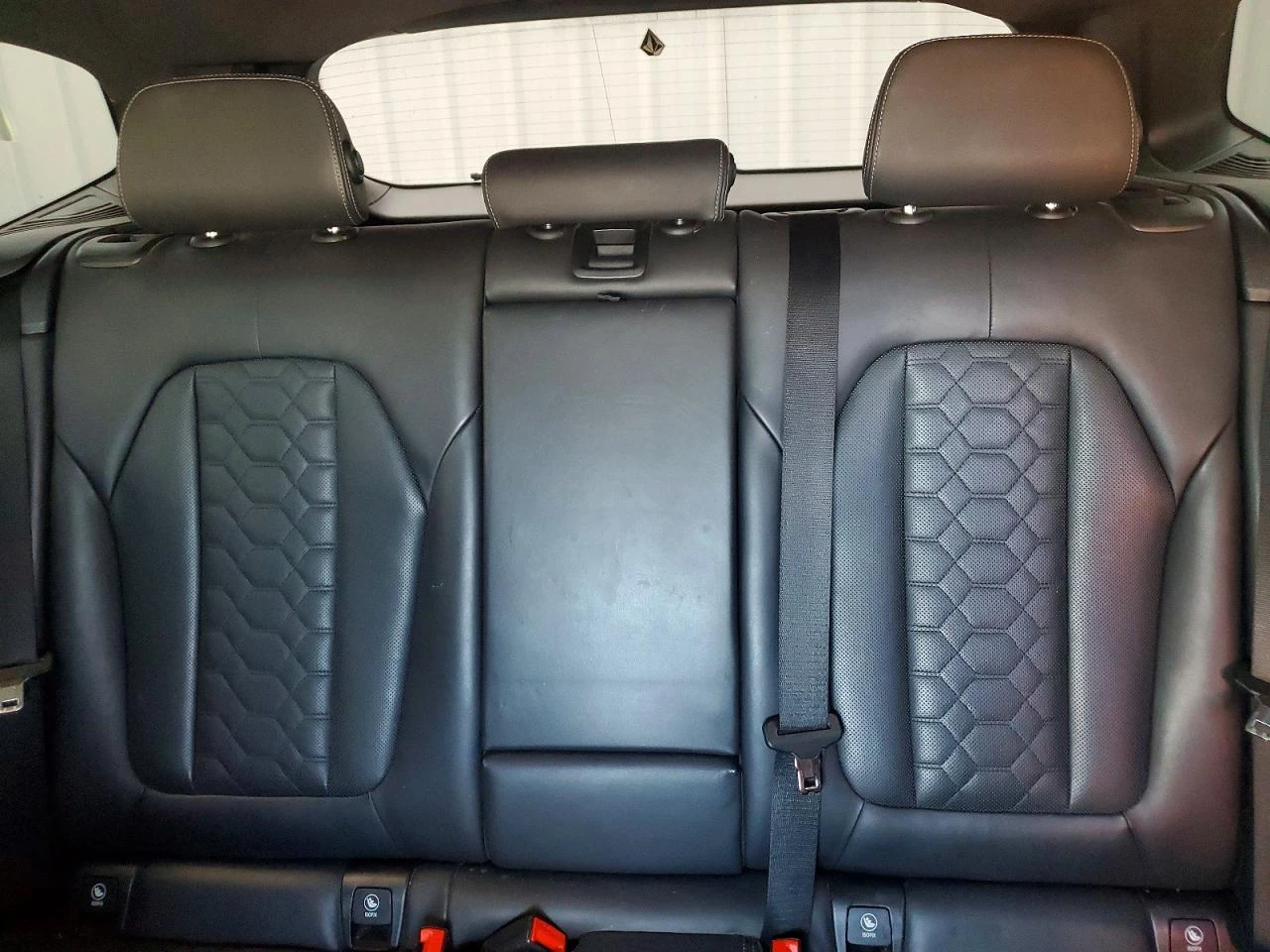 BMW X3 M* Competition* ПОДГРЕВ* ОБДУХ* 360* КАМЕРА* HUD* , снимка 10 - Автомобили и джипове - 54998851