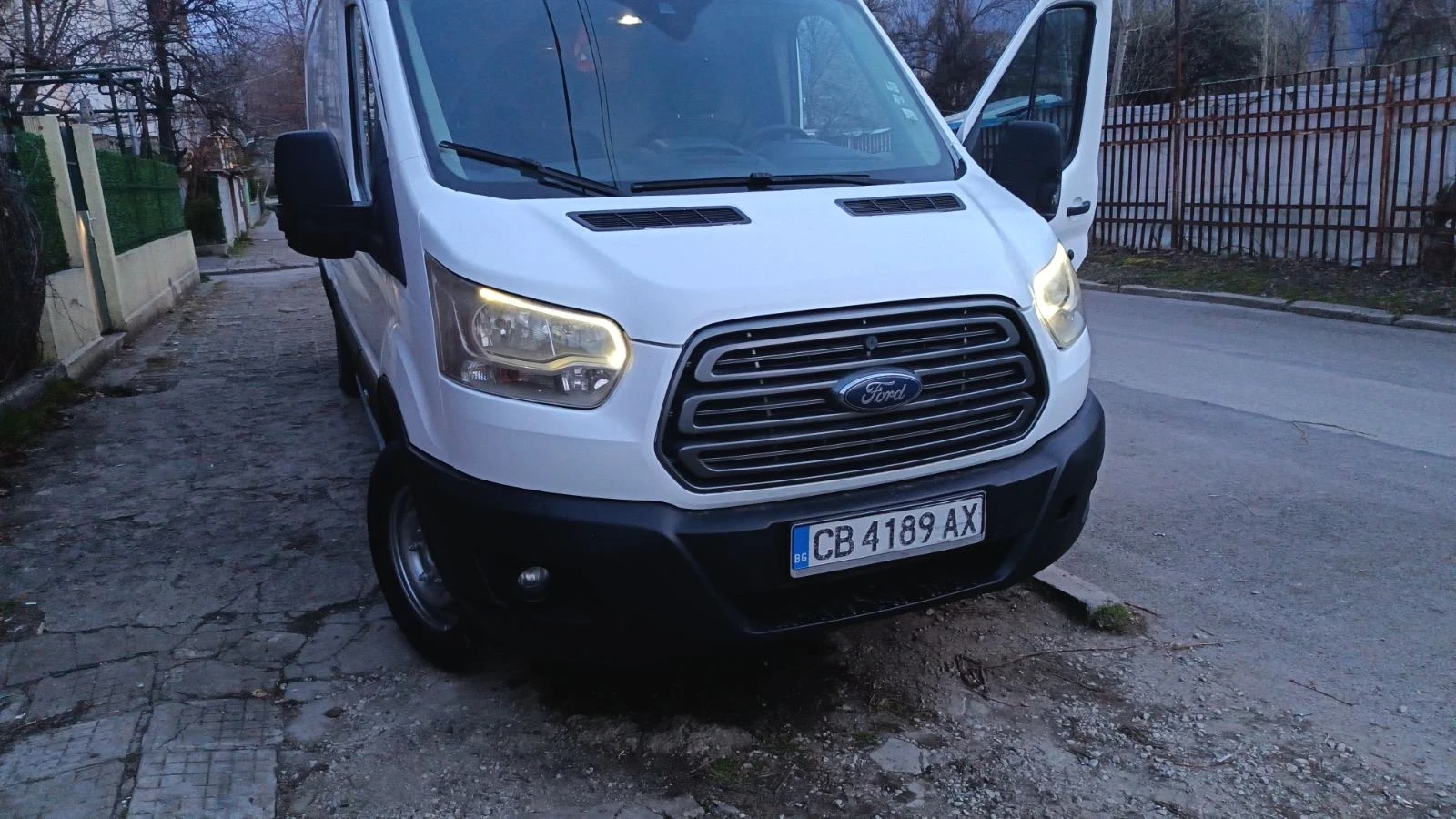 Ford Transit 2.2TDCI, снимка 13 - Бусове и автобуси - 53939545