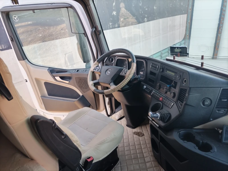 Mercedes-Benz Actros Влекач Мега, снимка 5 - Камиони - 48103544