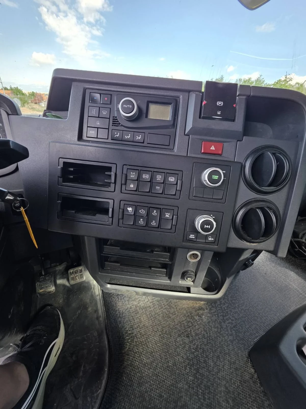 Renault K 460 Euro 6/8x4, снимка 11 - Камиони - 54194642