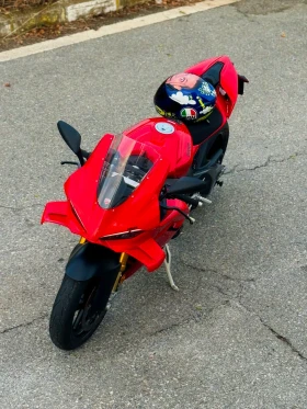Ducati Panigale V4S, снимка 3