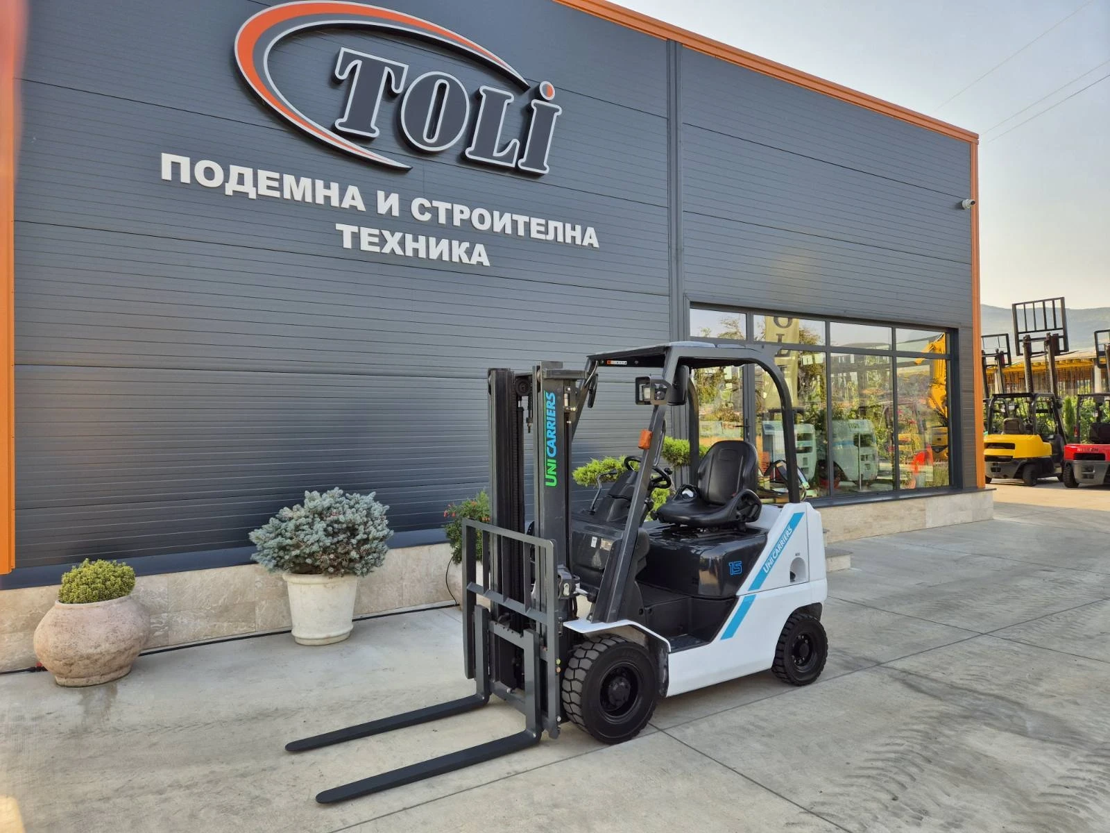 Мотокар Nissan UNIcarriers * ГАЗ+ БЕНЗИН * АВТОМАТ * КАТО НОВ * , снимка 1