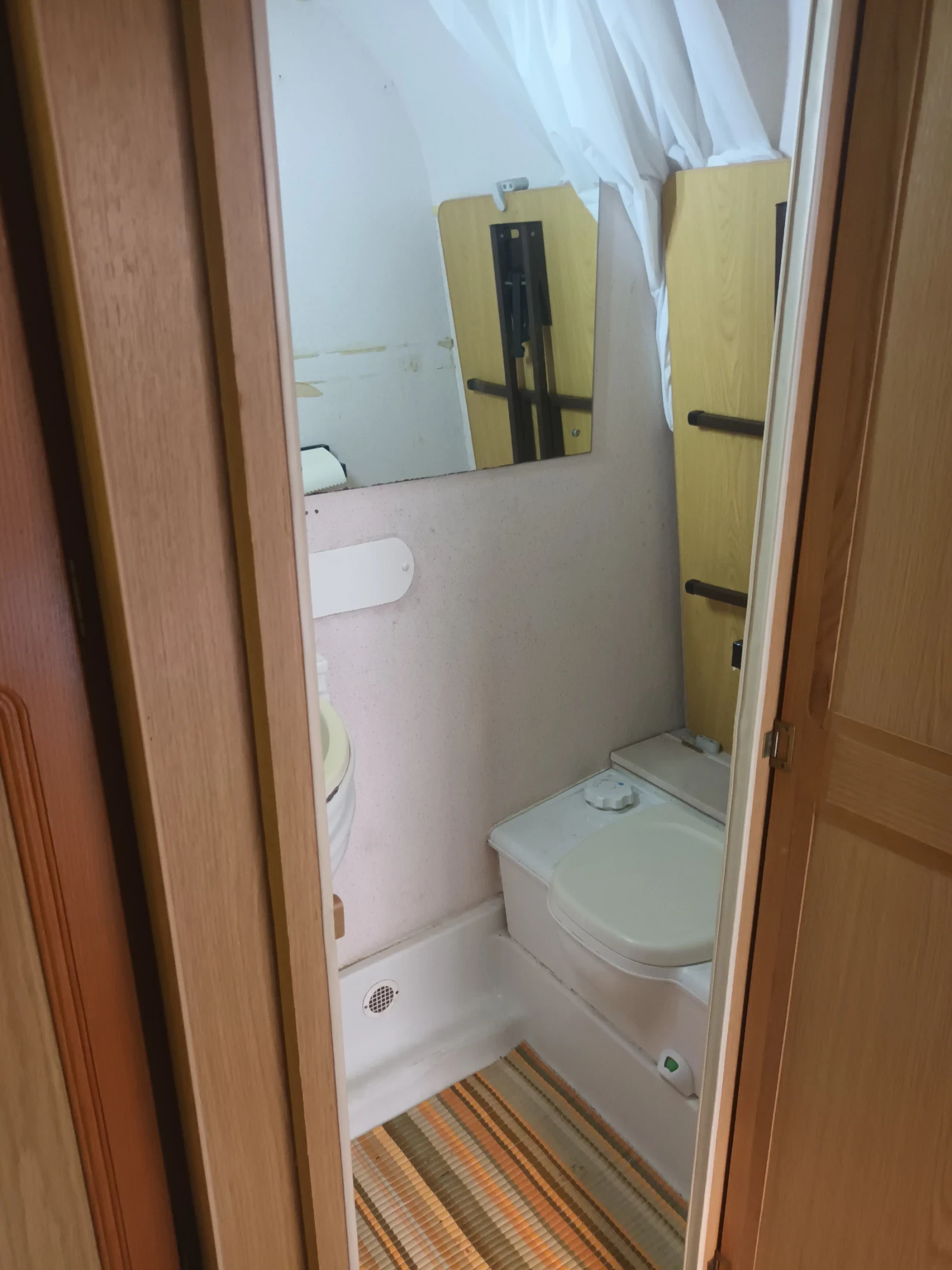  Swift  | Mobile.bg   11