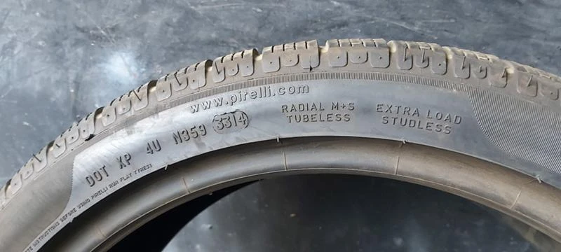 Гуми Зимни 225/40R18, снимка 6 - Гуми и джанти - 35129846