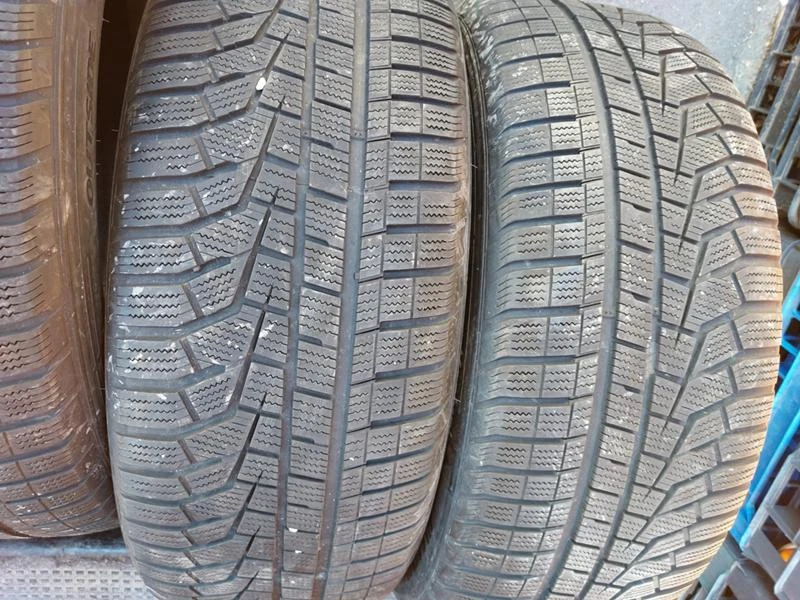 Гуми Зимни 255/55R20, снимка 2 - Гуми и джанти - 35992765