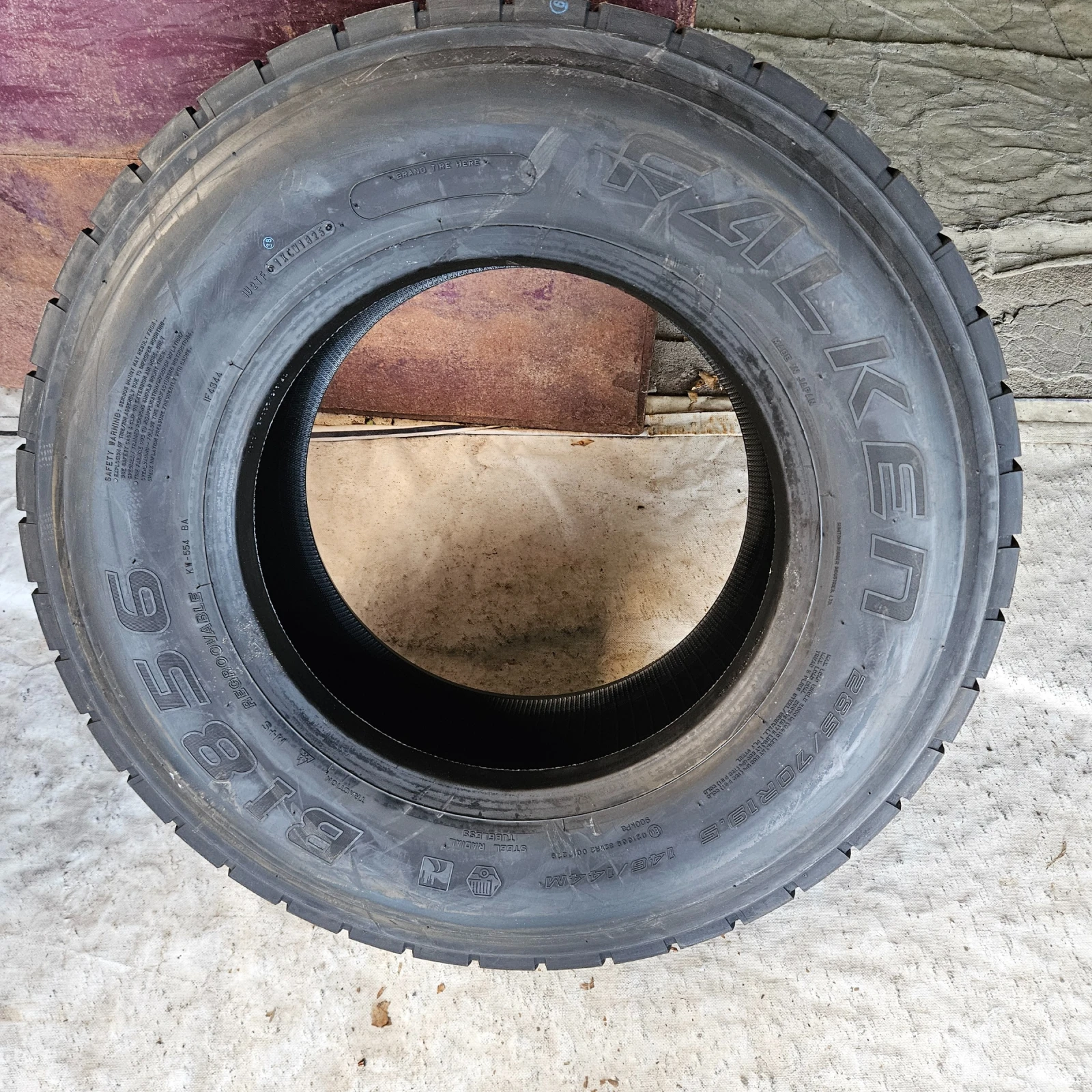 Гуми, снимка 6 - Гуми и джанти - 49349817