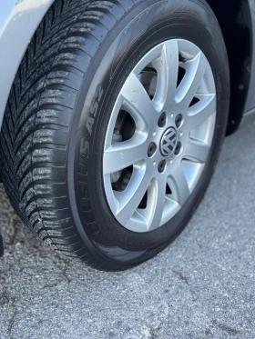 VW Golf 1.6 i 102 к.с. - 6900 лв. - 34518650 17