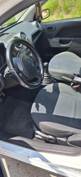 Обява за продажба на Ford Fiesta 1.4tdci ~2 700 лв. - изображение 6