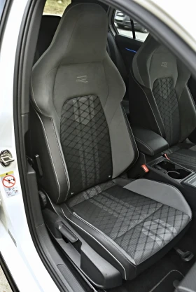 VW Golf 2.0TDI R-LINE 150H.P DISTRONIK+ RS-SITZE HEAUP - 49900 лв. - 81756719 14