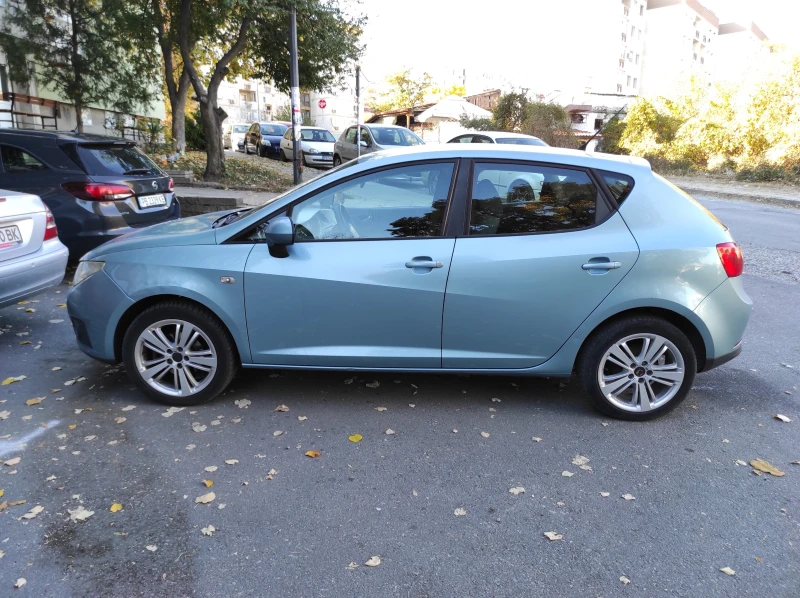 Seat Ibiza 1.4 Газ * клима* , снимка 4 - Автомобили и джипове - 47816348