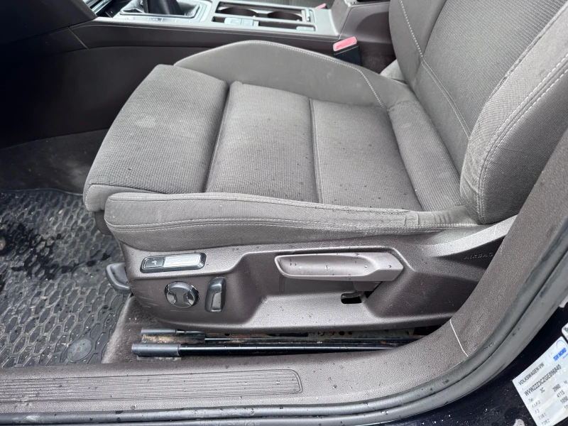 VW Passat 2.0 TDI HIGHLINE LED MATRIX | Реални километри, снимка 15 - Автомобили и джипове - 52592497