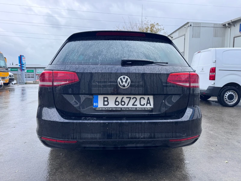 VW Passat 2.0 TDI HIGHLINE LED MATRIX | Реални километри, снимка 5 - Автомобили и джипове - 52592497