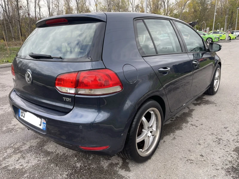 VW Golf, снимка 4 - Автомобили и джипове - 52427199