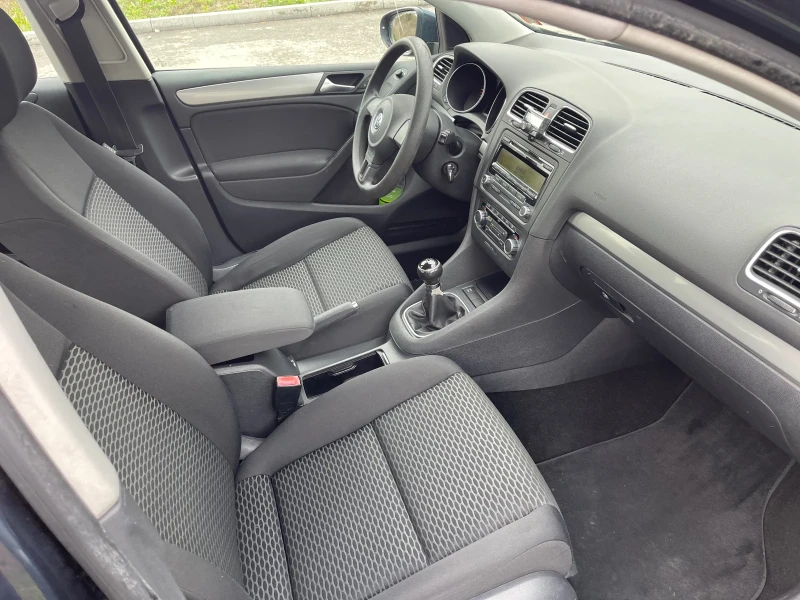 VW Golf, снимка 11 - Автомобили и джипове - 52427199