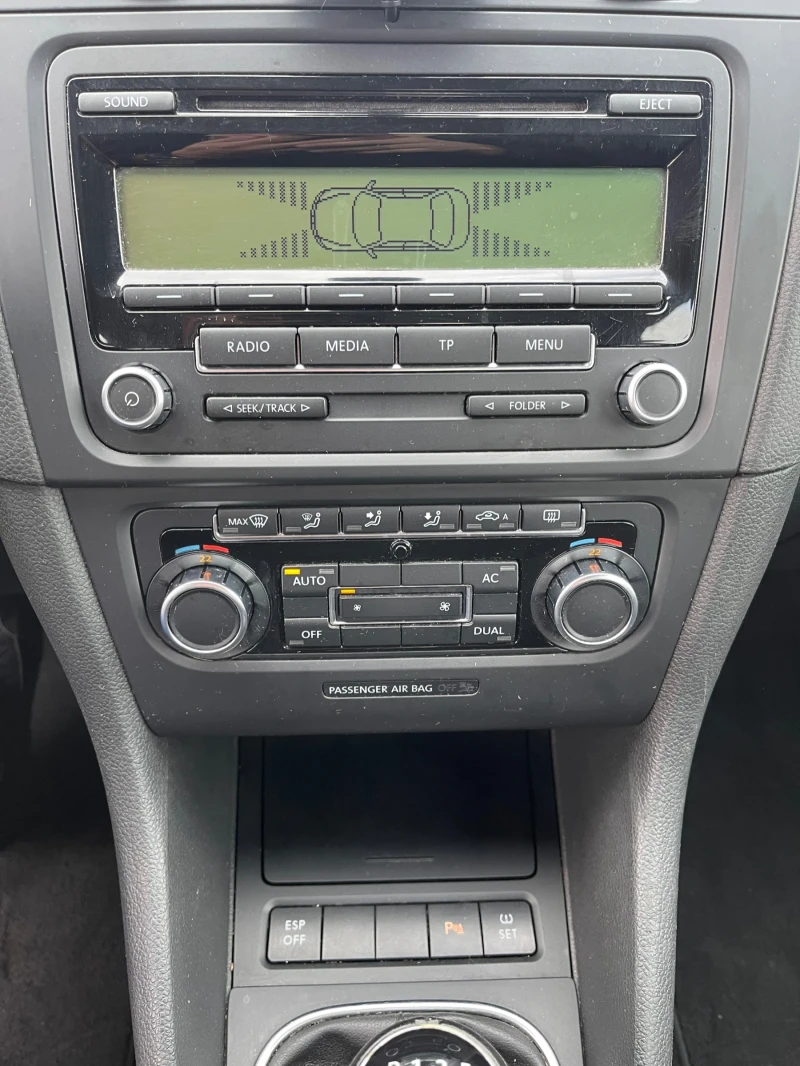 VW Golf, снимка 13 - Автомобили и джипове - 52427199