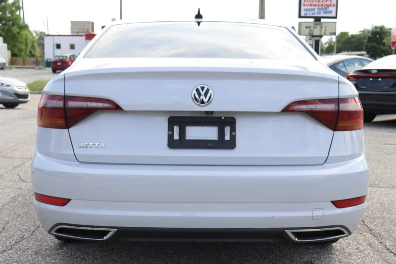 VW Jetta Execline FWD АвтоКредит* (ЦЕНА ДО БГ), снимка 6 - Автомобили и джипове - 52619481