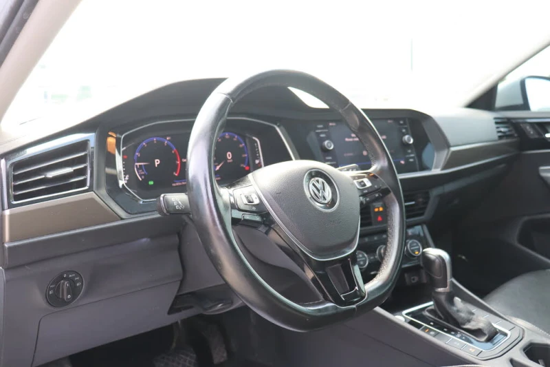 VW Jetta Execline FWD АвтоКредит* (ЦЕНА ДО БГ), снимка 11 - Автомобили и джипове - 52619481