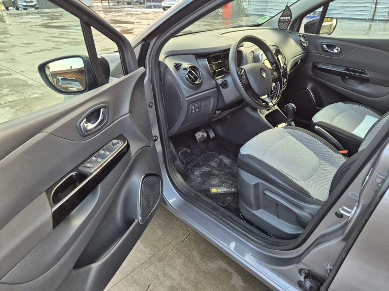 Renault Captur 1.2 Tce avtomat, снимка 9 - Автомобили и джипове - 53191224