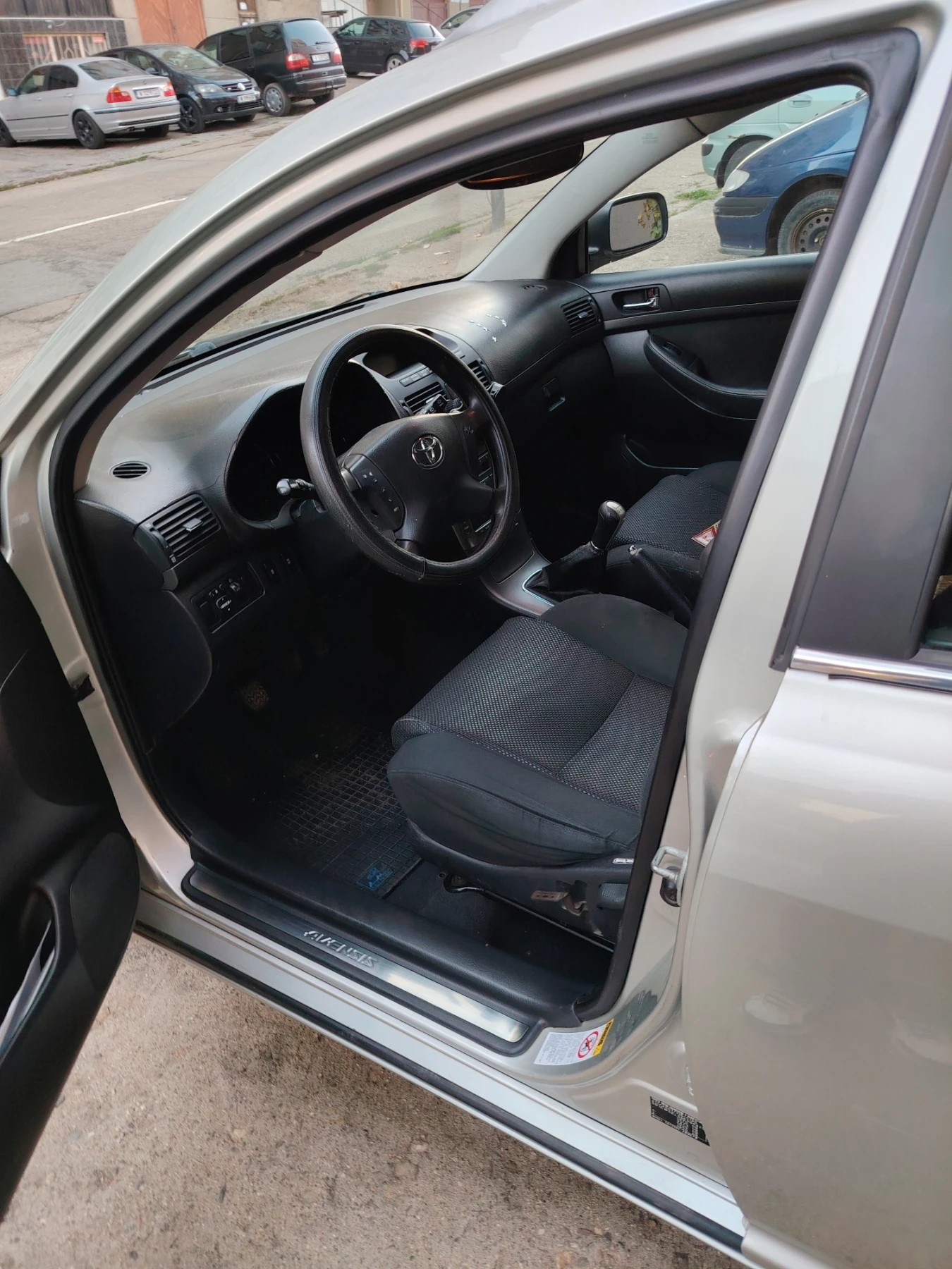 Toyota Avensis, снимка 1