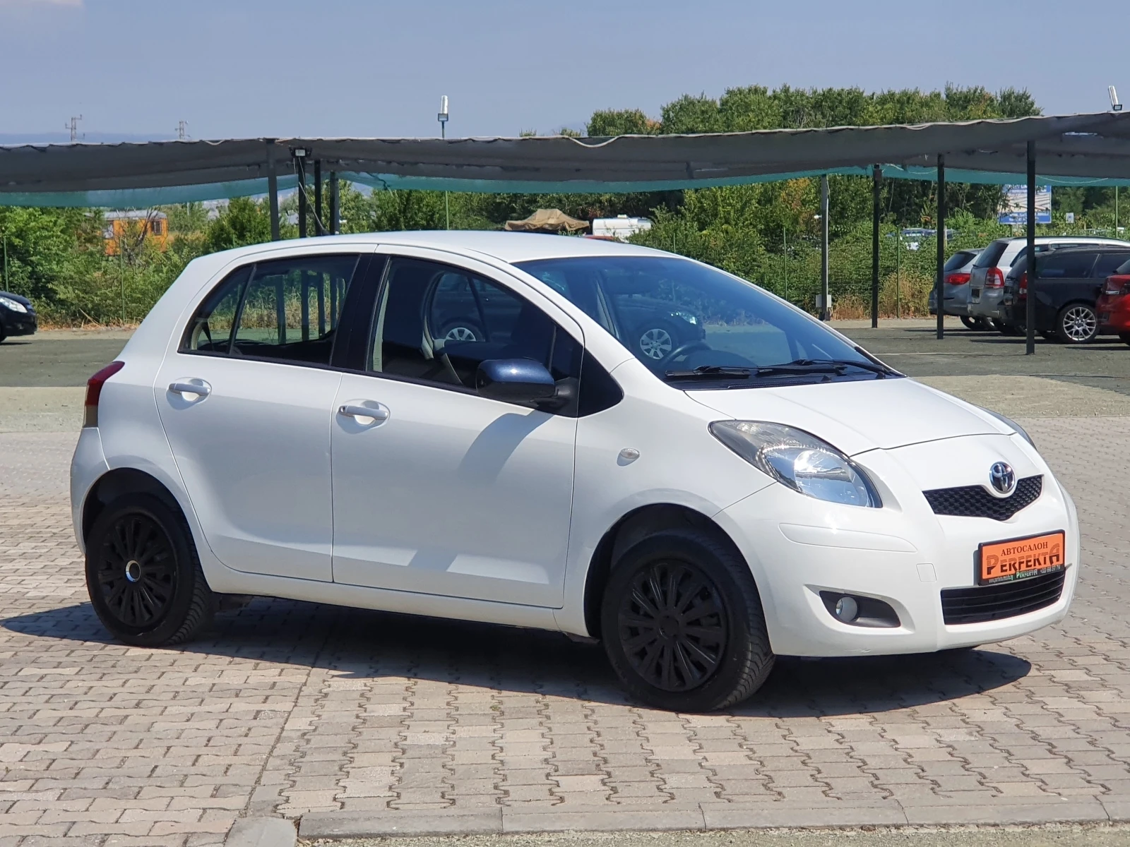 Toyota Yaris 1.0 бензин 69к.с. - изображение 6