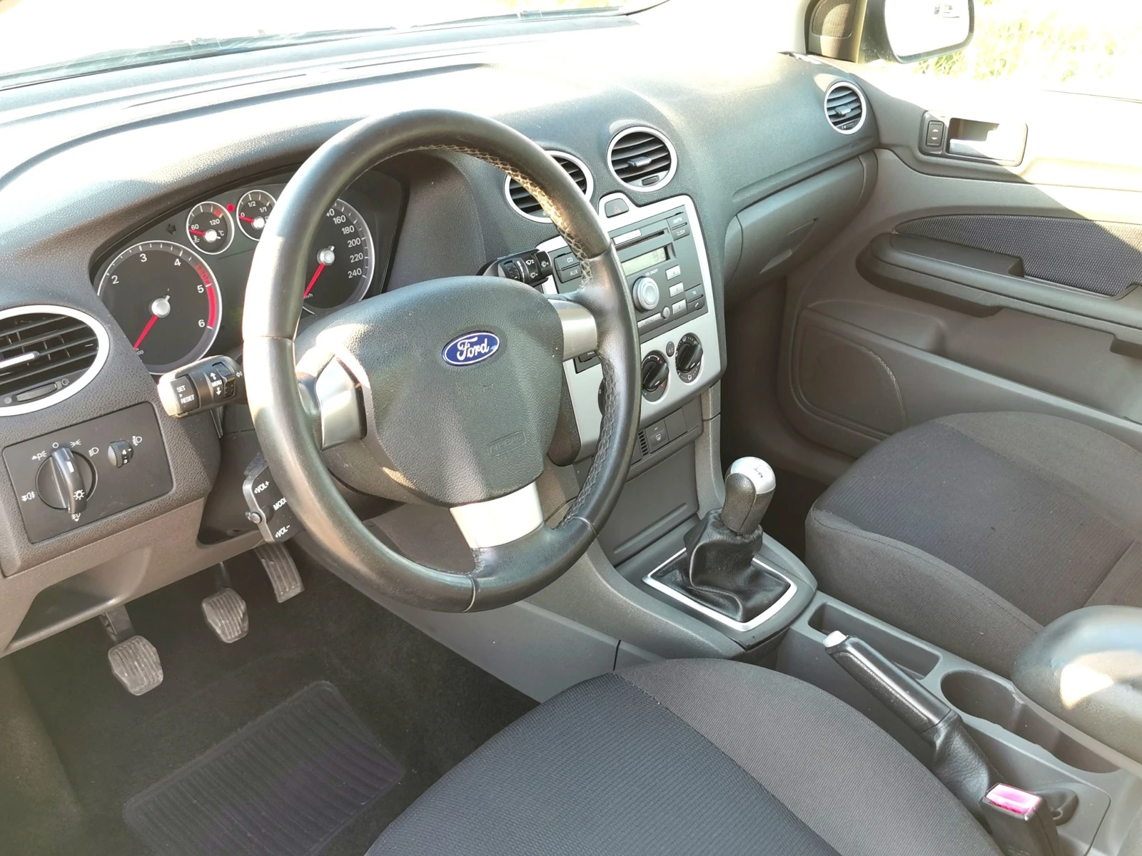 Ford Focus 1.6 TDCI 90ks - изображение 6