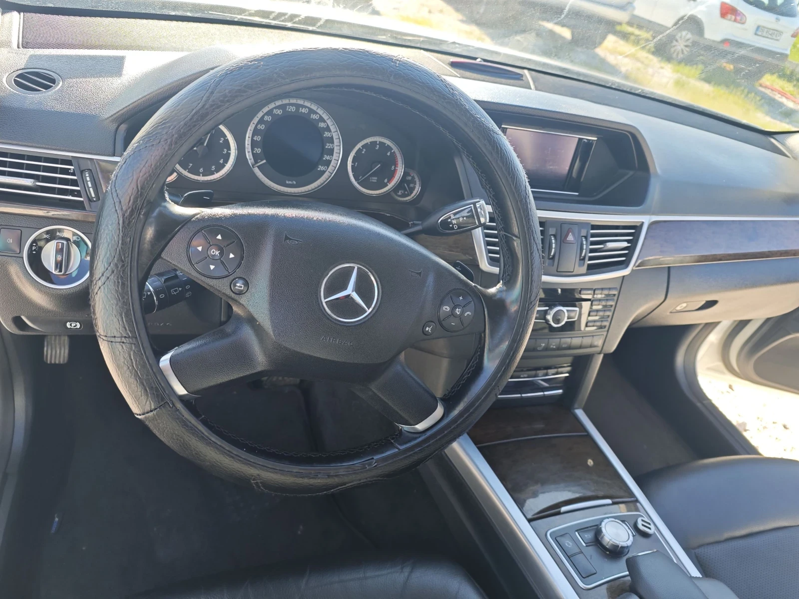 Mercedes-Benz E 200 Елеганс 136кс - изображение 10