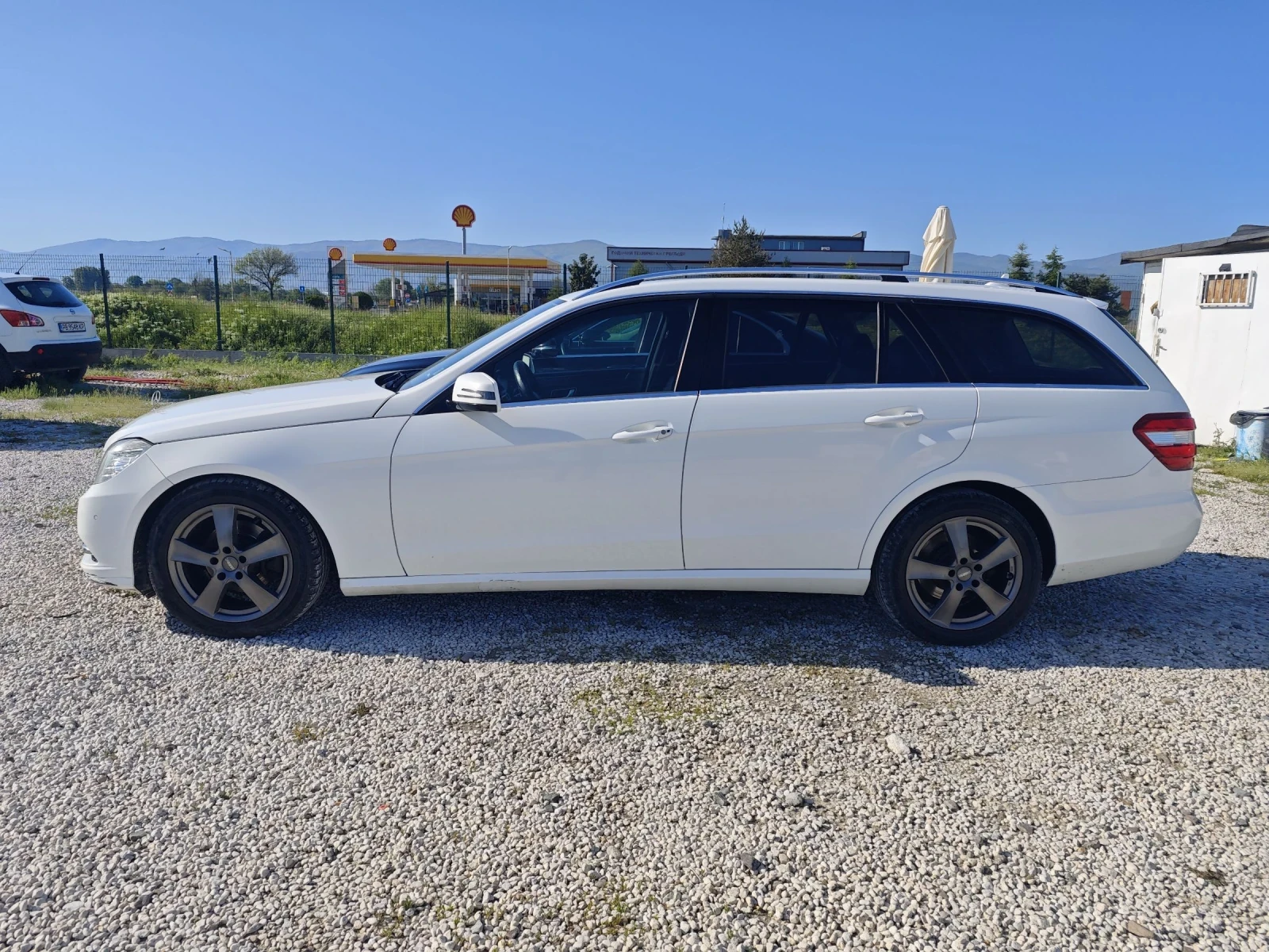 Mercedes-Benz E 200 Елеганс 136кс - изображение 5