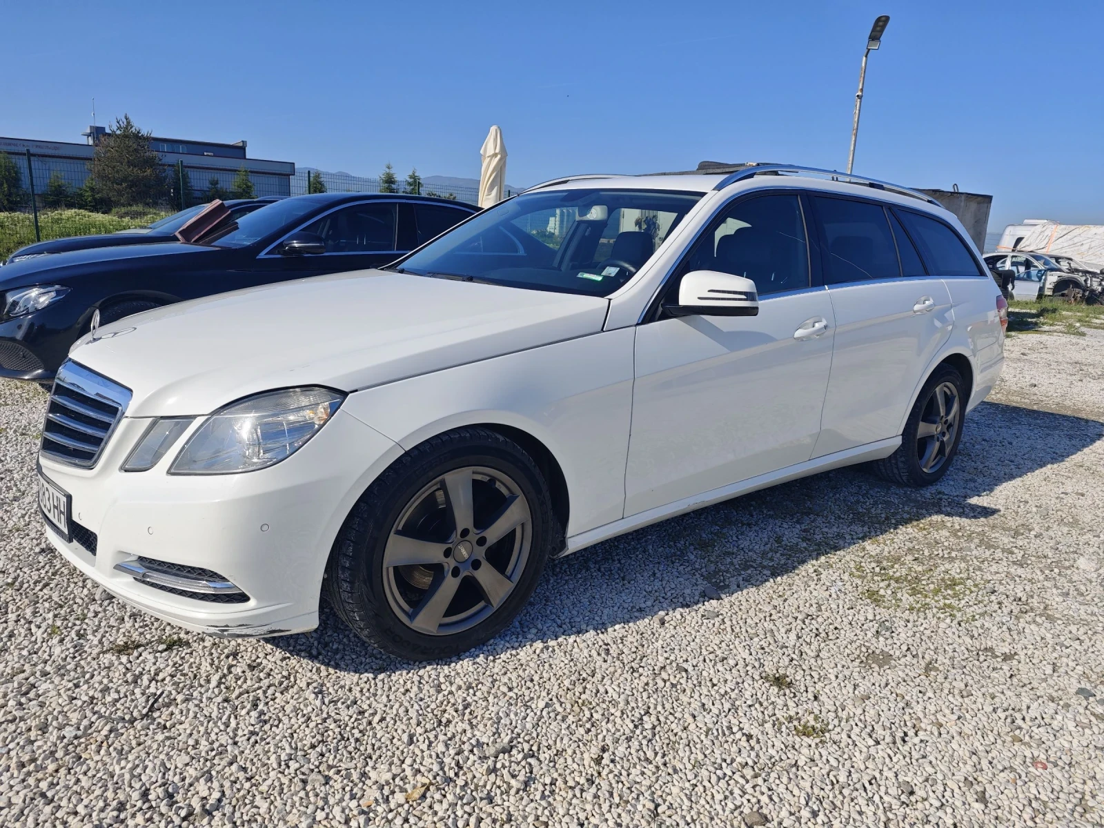 Mercedes-Benz E 200 Елеганс 136кс - изображение 4