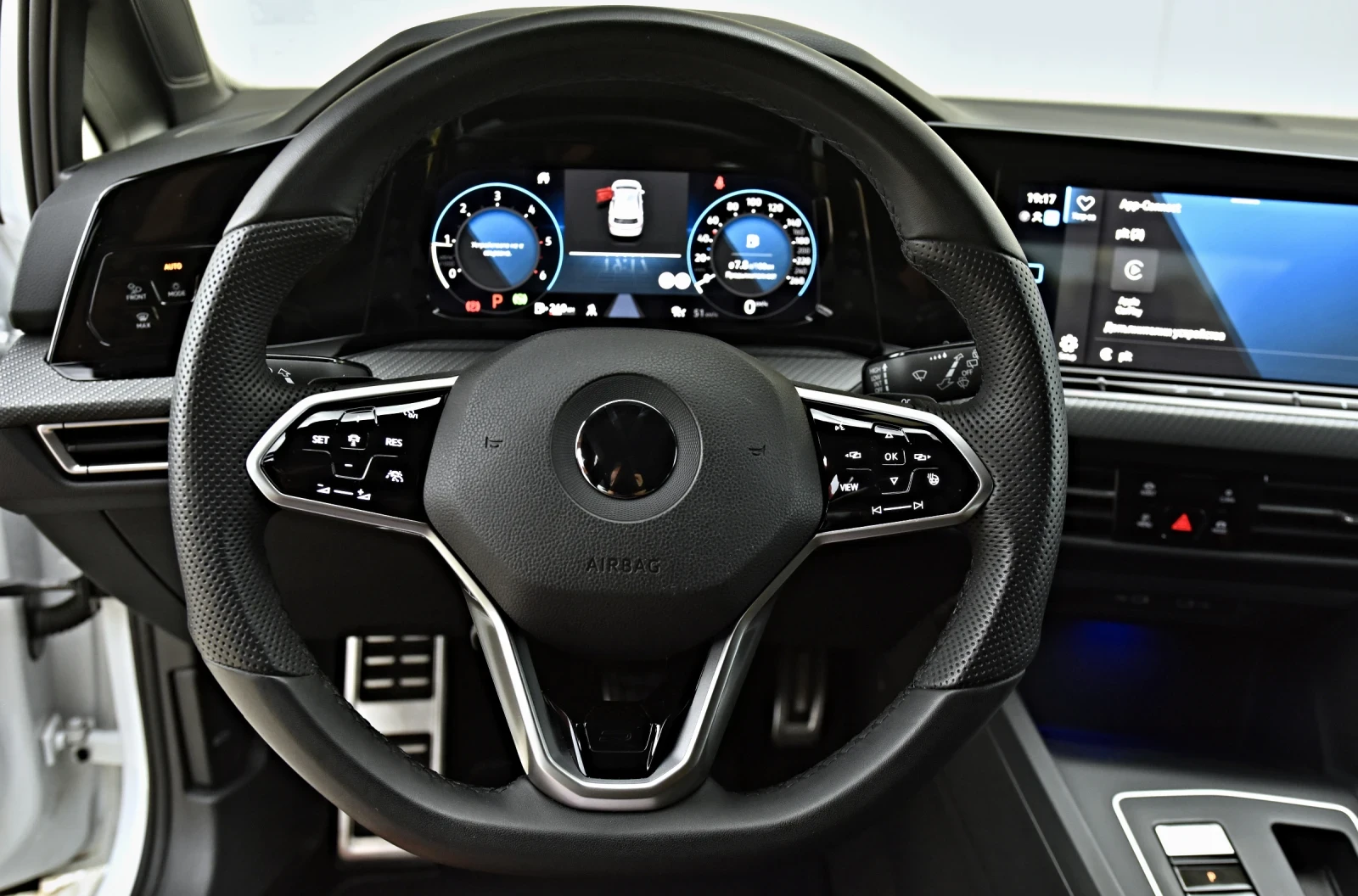 VW Golf 2.0TDI R-LINE 150H.P DISTRONIK+ RS-SITZE HEAUP - изображение 10