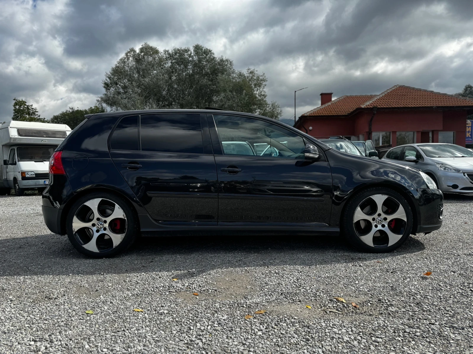 VW Golf GTI/200kc/2.0i/AUTOMATIC/Сервизна история - изображение 8