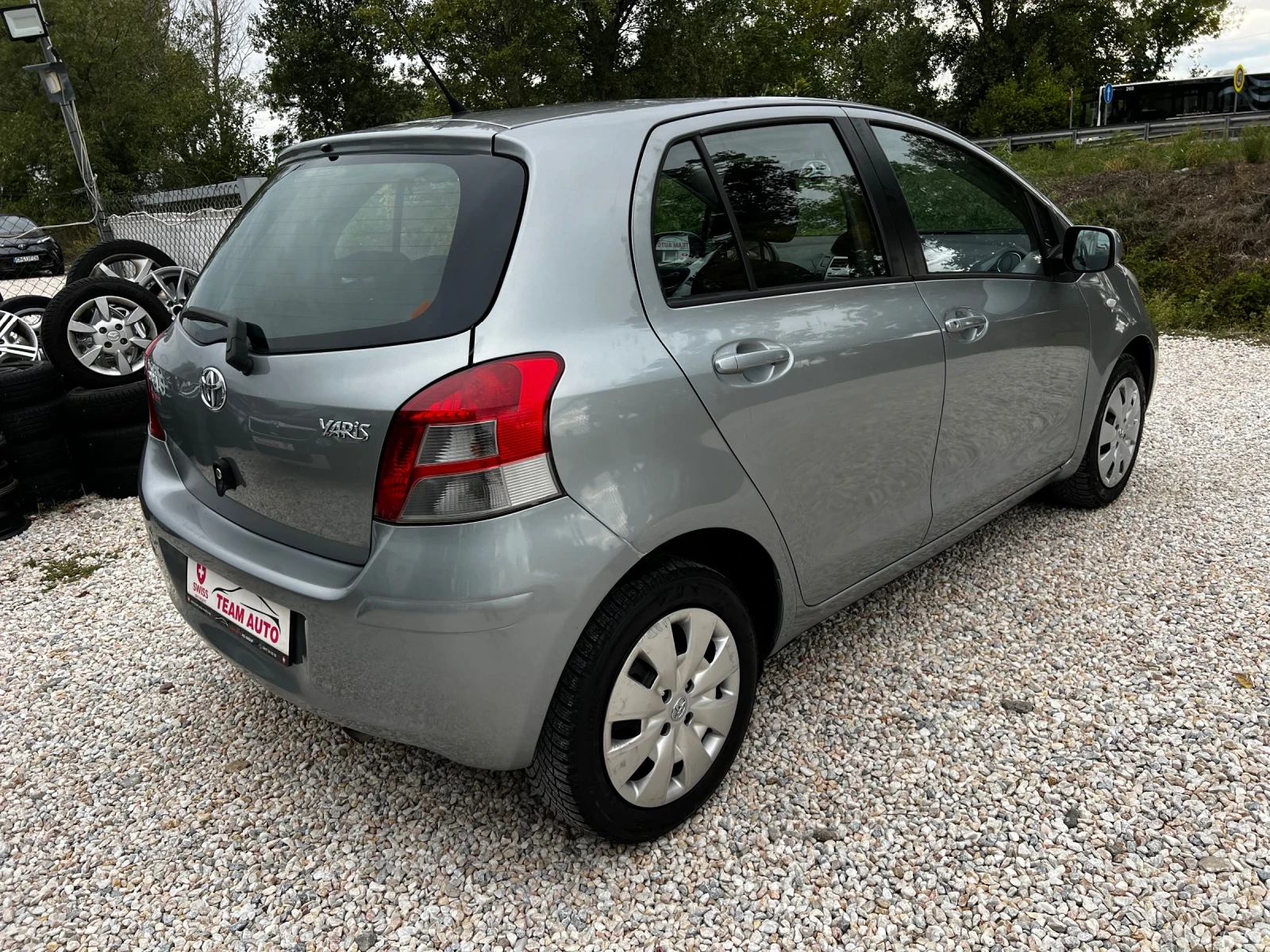 Toyota Yaris 1.33i 189000km 6-Speed SWISS - изображение 5