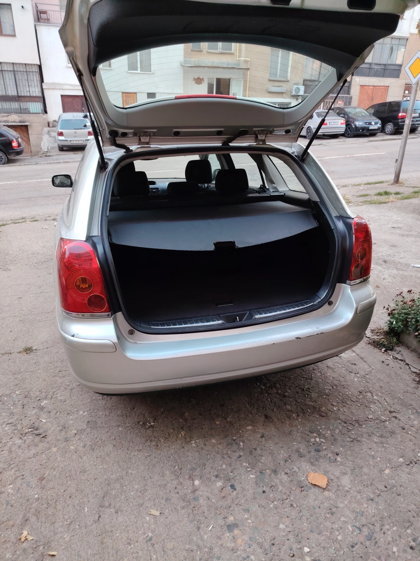 Toyota Avensis | Mobile.bg   9